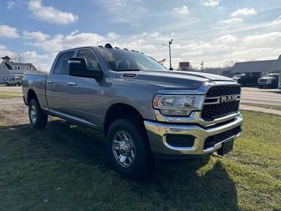 2024 RAM 3500 Tradesman   - Photo 4 - Rushville, IN 46173