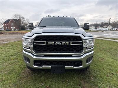 2024 RAM 3500 Tradesman   - Photo 3 - Rushville, IN 46173