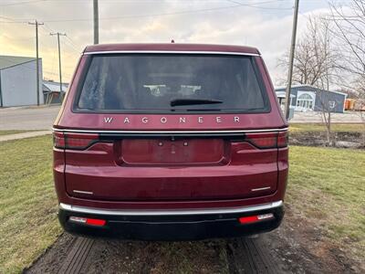 2022 Jeep Wagoneer Series II   - Photo 8 - Rushville, IN 46173