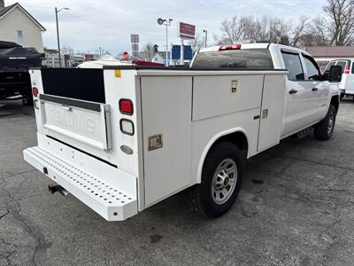 2017 Chevrolet Silverado 2500HD Work Truck   - Photo 6 - Rushville, IN 46173