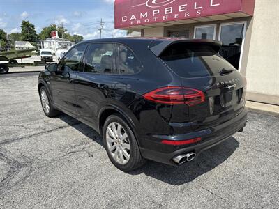 2017 Porsche Cayenne S E-Hybrid   - Photo 3 - Rushville, IN 46173