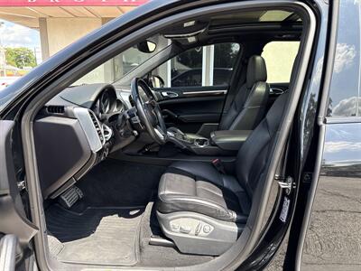 2017 Porsche Cayenne S E-Hybrid   - Photo 9 - Rushville, IN 46173