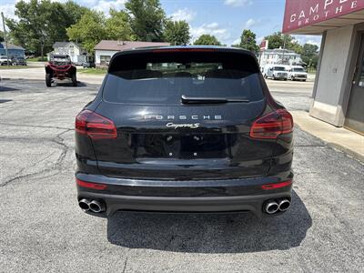 2017 Porsche Cayenne S E-Hybrid   - Photo 4 - Rushville, IN 46173