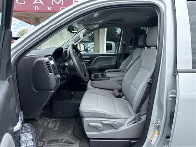 2017 Chevrolet Silverado 1500 Custom   - Photo 9 - Rushville, IN 46173