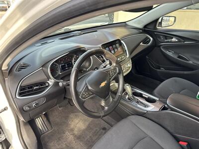 2016 Chevrolet Malibu LT   - Photo 8 - Rushville, IN 46173