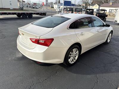 2016 Chevrolet Malibu LT   - Photo 5 - Rushville, IN 46173