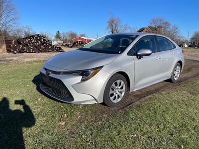 2022 Toyota Corolla LE   - Photo 2 - Rushville, IN 46173