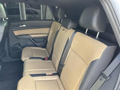 2022 Volkswagen Atlas Cross Sport V6 SE 4Motion   - Photo 12 - Rushville, IN 46173