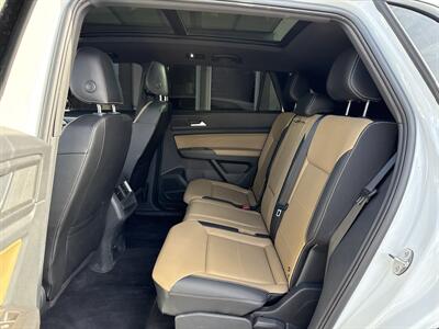 2022 Volkswagen Atlas Cross Sport V6 SE 4Motion   - Photo 11 - Rushville, IN 46173