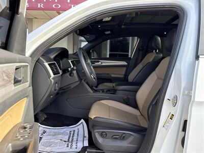 2022 Volkswagen Atlas Cross Sport V6 SE 4Motion   - Photo 8 - Rushville, IN 46173