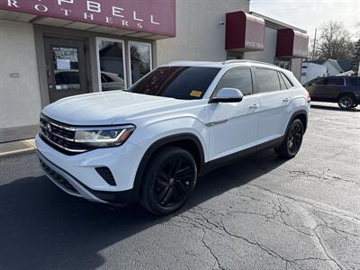 2022 Volkswagen Atlas Cross Sport V6 SE 4Motion   - Photo 2 - Rushville, IN 46173