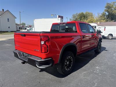 2023 Chevrolet Silverado 1500 ZR2 - Photo 5 - Rushville, IN 46173
