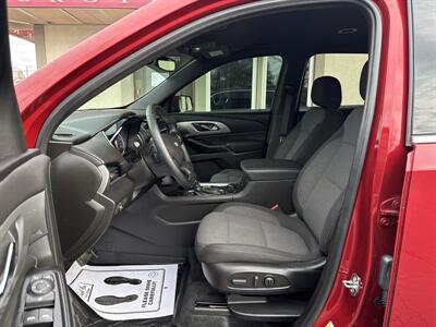 2023 Chevrolet Traverse LT Cloth   - Photo 8 - Rushville, IN 46173