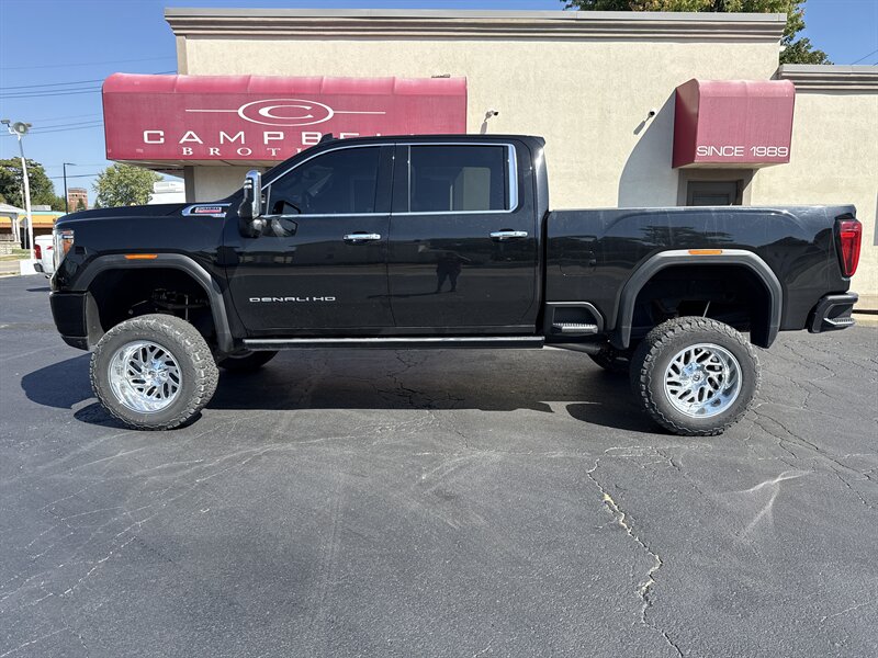 2021 GMC Sierra 2500 Denali - Photo 1 - Rushville, IN 46173