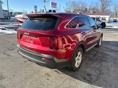 2023 Kia Sorento LX   - Photo 6 - Rushville, IN 46173