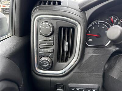 2021 Chevrolet Silverado 3500HD CC LT - Photo 26 - Rushville, IN 46173