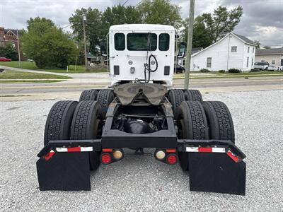2017 Peterbilt 579 - Photo 6 - Rushville, IN 46173
