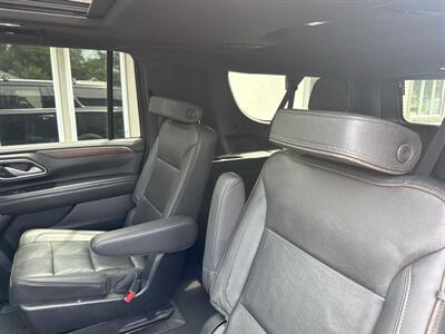 2022 Chevrolet Suburban High Country   - Photo 14 - Rushville, IN 46173