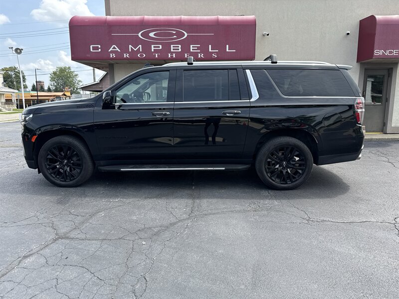 2022 Chevrolet Suburban High Country   - Photo 1 - Rushville, IN 46173