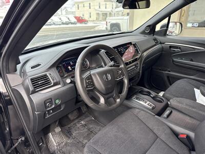 2022 Honda Pilot Sport   - Photo 9 - Rushville, IN 46173