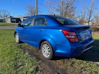 2019 Chevrolet Sonic LT Auto   - Photo 8 - Rushville, IN 46173