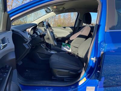 2019 Chevrolet Sonic LT Auto   - Photo 9 - Rushville, IN 46173