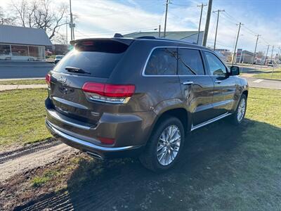 2018 Jeep Grand Cherokee Summit   - Photo 6 - Rushville, IN 46173