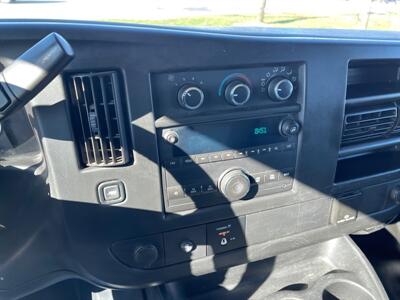 2017 Chevrolet Express 3500   - Photo 22 - Rushville, IN 46173