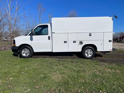 2017 Chevrolet Express 3500   - Photo 1 - Rushville, IN 46173