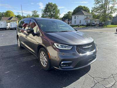 2023 Chrysler Pacifica Touring L - Photo 4 - Rushville, IN 46173