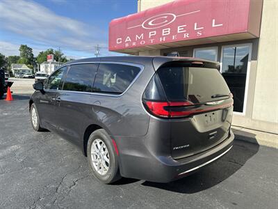 2023 Chrysler Pacifica Touring L - Photo 7 - Rushville, IN 46173