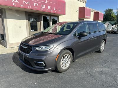 2023 Chrysler Pacifica Touring L - Photo 2 - Rushville, IN 46173