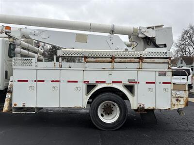 2005 International DuraStar 4400 Bucket Truck   - Photo 16 - Rushville, IN 46173