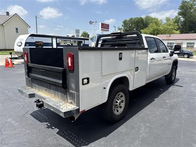 2022 Chevrolet Silverado 3500HD CC Work Truck - Photo 5 - Rushville, IN 46173