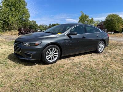 2018 Chevrolet Malibu LT   - Photo 2 - Rushville, IN 46173