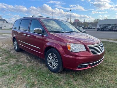 2014 Chrysler Town and Country Touring-L   - Photo 4 - Rushville, IN 46173