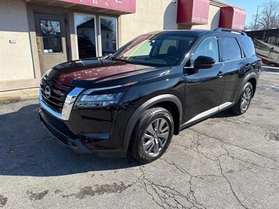 2024 Nissan Pathfinder SV   - Photo 2 - Rushville, IN 46173