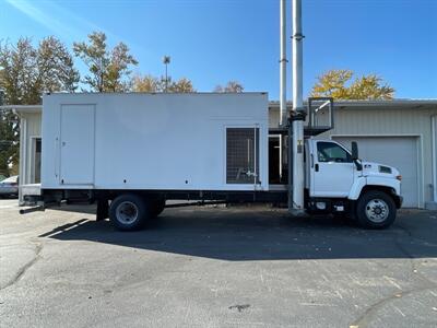 2004 Chevrolet C6500 C6C042   - Photo 1 - Rushville, IN 46173