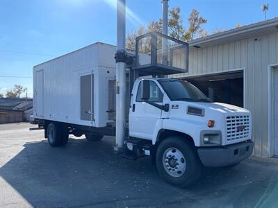 2004 Chevrolet C6500 C6C042   - Photo 7 - Rushville, IN 46173