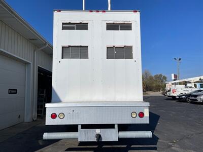 2004 Chevrolet C6500 C6C042   - Photo 11 - Rushville, IN 46173