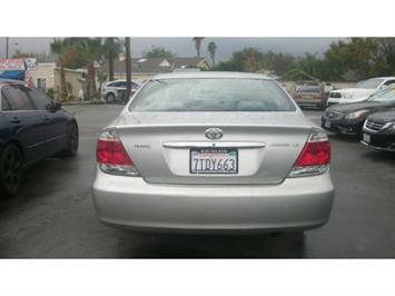 2005 Toyota Camry LE   - Photo 5 - North Hollywood, CA 91606