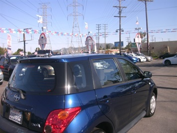 2005 Scion xA   - Photo 5 - North Hollywood, CA 91606