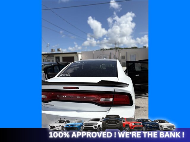 2013 Dodge Charger SE - Photo 6 - Naples, FL 34112