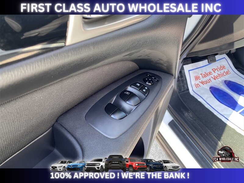 2017 Nissan Pathfinder S - Photo 8 - Naples, FL 34112