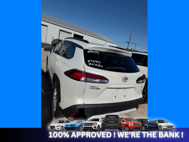 2022 Toyota Corolla Cross LE   - Photo 7 - Naples, FL 34112