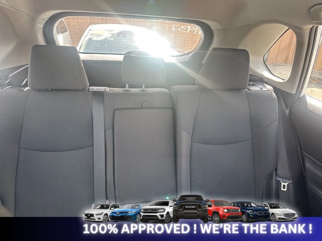 2021 Toyota RAV4 LE - Photo 8 - Naples, FL 34112
