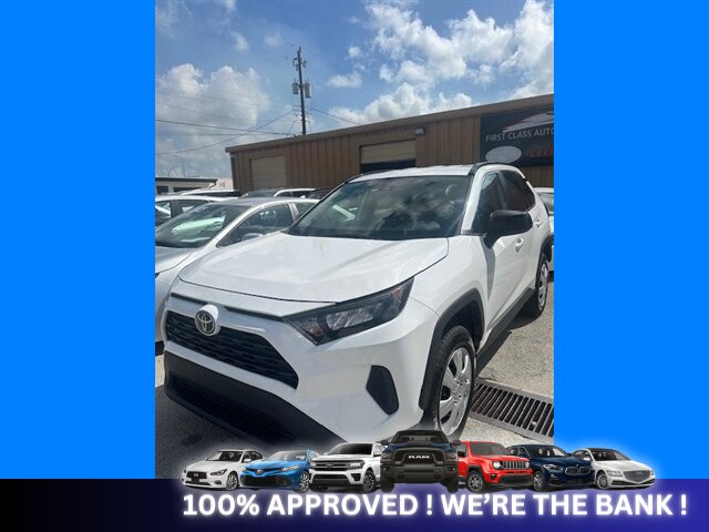 2021 Toyota RAV4 LE - Photo 3 - Naples, FL 34112