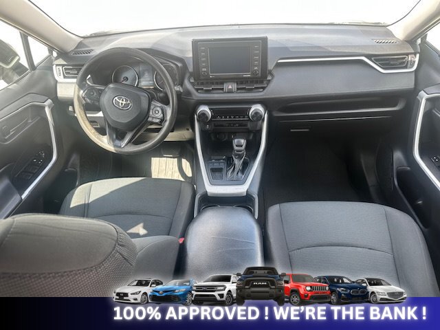2021 Toyota RAV4 LE - Photo 7 - Naples, FL 34112