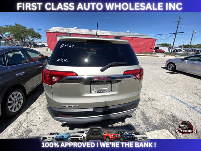 2017 GMC Acadia SLT-1   - Photo 8 - Naples, FL 34112