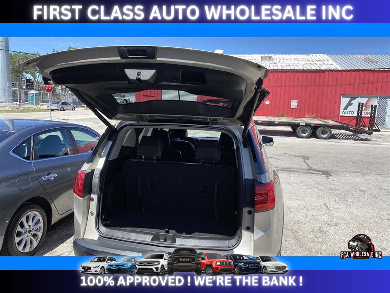 2017 GMC Acadia SLT-1   - Photo 39 - Naples, FL 34112